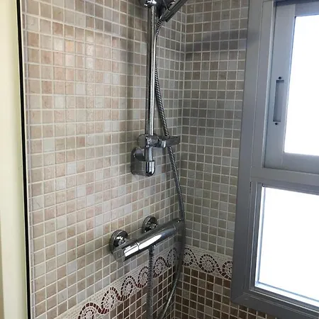 Great Close To The アパート ガンディア